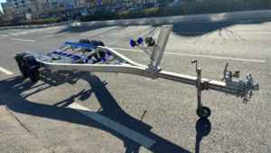 Service OEM, styles de remorques polyvalentes, remorques pour bateaux en aluminium à essieux tandem de 20 pieds avec freins hydrauliques, autorisation VIN DOT CE en vente - Product Image 3