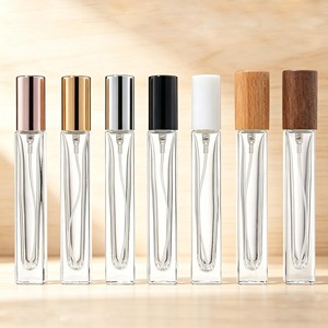 Flacons de parfum en verre rectangulaires 10 ml, vaporisateur roll-on rechargeable, verre transparent avec bouchons en métal et en bois, emballage en boîte imprimée - Product Image 4