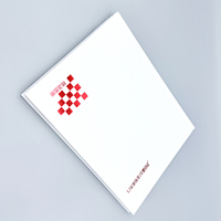 Servicio de impresión de libros de tapa dura profesional personalizado del fabricante con logotipo personalizado y cubierta frontal de cartón duradera UV Spot