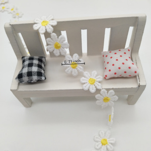 Adorno de encaje de margaritas florales amarillos y blancos 1,7 cm Suministros de costura Modelo de lote de stock 2017 - Product Image 3