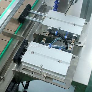 Machine de capsulage automatique verticale grande capacité 2M pour ligne de production, capsuleuse à vis pour bouteilles de boissons, détergent lessive, gel douche - Product Image 5