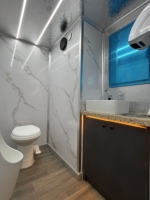 WC mobile en acier de remorque de toilette mobile extérieure portative avec le réservoir pour des événements et des besoins de salle de toilette