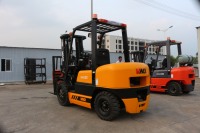 Chariot élévateur diesel V-MAX 3 tonnes avec moteur japonais importé C240 CPCD30 FD30