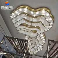 Lustre LED moderne de luxe avec cristaux K9, taille et couleur personnalisables pour l'éclairage de plafond des couloirs d'hôtel