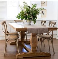 Chaises empilables en bois massif de style moderne et commercial pour l'extérieur, idéales pour les restaurants, hôtels, parcs, banquets de mariage et salons.