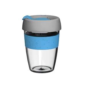 Cangkir kopi kaca 350ml 12oz dapat digunakan kembali Mug perjalanan dengan tutup silikon lengan cangkir kopi
