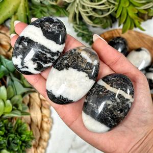 Piedra de Bolsillo Ovalada Pulida Natural de Jaspe Zebra al por Mayor para Decoración del Hogar Única y Regalos Navideños - Product Image 6