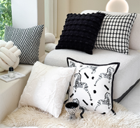 Housses de coussin carrées de style nordique, petite taille, parfumées, luxe léger, sensation haut de gamme, pour canapé et maison