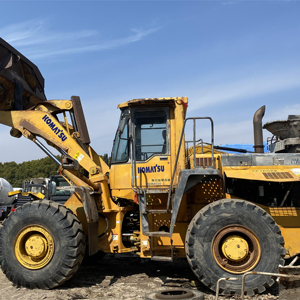 Chargeur sur pneus Komatsu fabriqué au Japon WA400 chargeur frontal Komatsu 4 tonnes pas cher 3.2cbm prix bas en vente - Product Image 1
