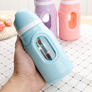Linda botella de agua de dibujos animados para niños, artículos para beber de plástico rosa, morado y azul con asa, taza portátil para uso escolar para niños - Product Image 2