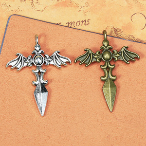 Accessoires <span class=keywords><strong>de</strong></span> bijoux 35*44MM en alliage électroplaqué, style punk, pendentif croix <span class=keywords><strong>ailes</strong></span> <span class=keywords><strong>de</strong></span> chauve-souris, <span class=keywords><strong>ailes</strong></span> du <span class=keywords><strong>diable</strong></span> - Product Image 2