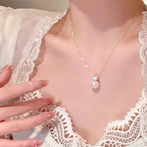 Серебряное колье S925 с фианитами — женская цепочка на ключицу с полным покрытием из фианитов, легкая роскошь - Product Image 4