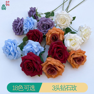 Décorations murales de mariage rondes en fleurs de soie, roses diamantées à trois têtes, style naturel, fabriquées en Chine - Product Image 1