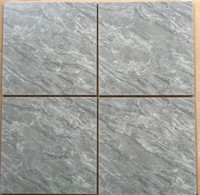 Carreaux de sol en céramique autocollants gris-blanc 300x300mm, aspect marbre, briques réfractaires, antibactériens, imperméables et renforcés pour la pièce