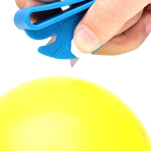 Coupe-ballons en plastique durable bleu, blanc et noir, écologique, pour la décoration de fête, rentrée scolaire, Halloween - Product Image 2