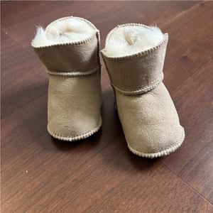 Zapatitos <span class=keywords><strong>de</strong></span> piel <span class=keywords><strong>de</strong></span> cordero <span class=keywords><strong>para</strong></span> bebé recién nacido <span class=keywords><strong>para</strong></span> interiores - Product Image 4
