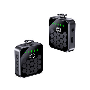 ميكروفون لافالييه لاسلكي متعدد الاتجاهات 3 في 1 طراز QY66 مع منفذ Type C وإلغاء الضوضاء وإضاءة RGB للهواتف المحمولة والتصوير والمقابلات - Product Image 6