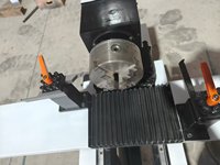 Goedkope prijs AR26 Mini 4-assige CNC houtdraaibank met 1,5 kW motor voor kleine houtbewerkingsopdrachten