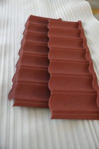 Tuiles de toiture en métal revêtues de pierre certifiées CE, écologiques, non toxiques, anti-vieillissement, solution de toiture pour les entrepreneurs en construction - Product Image 5