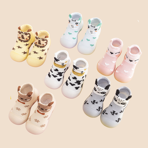 2024 nouveau design bébé chaussures légères infantile garçon fille chaussettes enfant en bas âge chaussures de marche bébé chaussettes <span class=keywords><strong>comme</strong></span> <span class=keywords><strong>des</strong></span> chaussures - Product Image 5