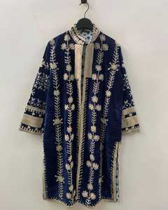 Kimono long en velours brodé à la main avec motifs animaliers, style bohème, respirant et écologique, pour femme, collection hiver boutique - Product Image 3