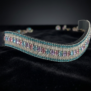 Banda para cejas de caballo con forma de onda de cuero genuino de tendencia superior con cristales multicolores de 5 filas y banda para cejas ostentosa con combinación de perlas - Product Image 1