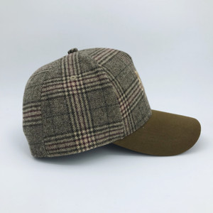 Venta al por mayor de encargo de gran tamaño gorra de béisbol Retro a cuadros sólido poliéster cálido moda Gorras de béisbol <span class=keywords><strong>para</strong></span> el invierno - Product Image 6