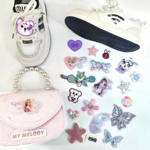 Kit décoratif de breloques de chaussures de sport Croc personnalisable DIY Cartoon Bow TPU/PVC Sequins Acrylic Beads Decor Kit Athletic Clip Buckle Set - Product Image 3