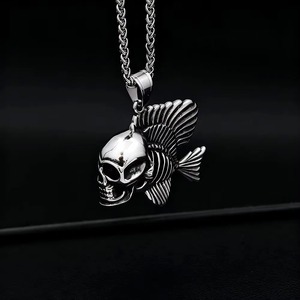 Collar de hombre de acero inoxidable con colgante de esqueleto de pez y calavera y cadena de 60 cm de Yunnique - Product Image 3