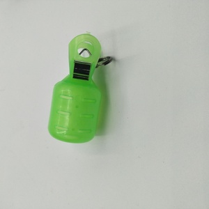 Porta Ganci da Pesca in Legno Portatile per Gamberi, Calamari e Ami da Pesca, con Clip e Custodia Protettiva per Ami a Ombrello, per Acqua Salata - Product Image 4