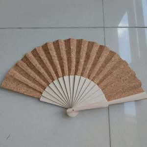 Abanico de Corcho de Madera Maciza Ecológico de 23 cm con Múltiples Diseños - Mariposas y Flores, Regalos Ecológicos para Eventos - Product Image 6