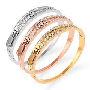 Tirette forme acier inoxydable designer bracelet femme - Product Image 1