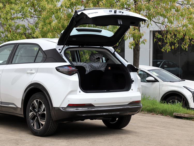 High Speed  New Energy Vehicles Neta U pro 400-610 EV Intelligent Luxury SUV NETA U PRO in stock