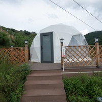 Dôme transparent en PVC sur mesure, maison de montagne avec vue, hébergement de luxe en glamping pour les stations de vacances