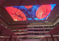 Écran LED flexible à mailles fines P100 avec une luminosité de 3000 cd et une étanchéité IP67 pour les murs vidéo extérieurs