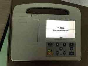 SUN-8032 Instrumento de <span class=keywords><strong>electrocardiograma</strong></span> de alta calidad 3 canales 12 Plomo 5 pulgadas pantalla a color ECG <span class=keywords><strong>Precio</strong></span> de la máquina para humanos - Product Image 2