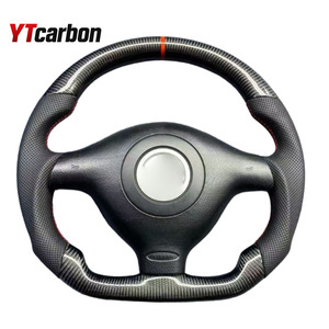 Volante in Fibra di Carbonio YTcarbon per Mk4 <span class=keywords><strong>Golf</strong></span> 4 Passat B5 <span class=keywords><strong>Variant</strong></span> Polo Bora Sharan Cabrio GTI Jetta Volante a Razze - Product Image 1