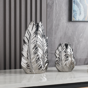 Vase en Céramique Haut de Gamme Moderne et de Luxe Léger, Décoration Créative pour Entrée de Salon et Meuble TV, Décoration d'Intérieur Personnalisée - Product Image 4