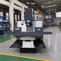 Machine de fraisage verticale CNC à 3 axes XK7130 XK7132 XK7135 XK7136 BT40, fraiseuse CNC économique pour le traitement du métal et de l'aluminium