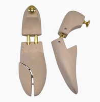 LM003B Arbre à chaussures en bois de hêtre d'hôtel pour hommes taille réglable