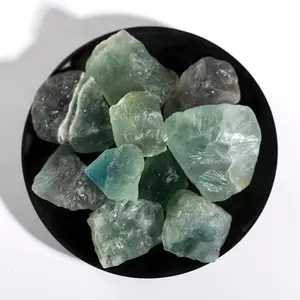 Vente en gros de cristaux de pierres précieuses brutes pierres de guérison pierre brute fluorite verte à vendre pierre de cristal décoration de la maison aromathérapie