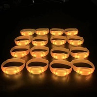 Usine LED Bracelet Commande Vocale Logo Personnalisé Clignotant Lumière pour Halloween Retour École april Fool's Day Led Bracelet