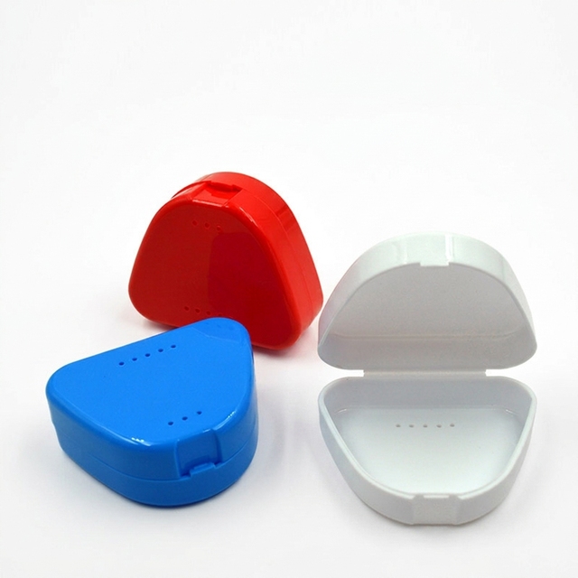 Wholesale Custom Orthodontic Denture Storage Case Mouth Guard Retainer Dental Travel Retainer Box Case