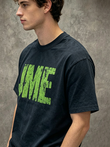 T-shirt Hongguan d'été épais 100 % coton à manches courtes, personnalisé avec impression sérigraphique, pour homme, coupe oversize, noir, motif streetwear - Product Image 2