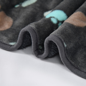 Manta impermeable de doble capa para perros, mantas de invierno para perros, gatos, manta para mascotas con estampado de pata - Product Image 5