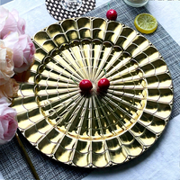 Assiettes radiales en plastique de 13 pouces pour fête, banquet, fleurs, cannelées, festonnées, or, pour réception de mariage