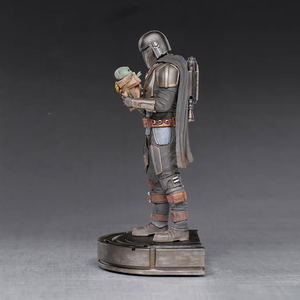 Figurine de collection en résine de chasseur de primes et bébé extraterrestre de science-fiction, modè<span class=keywords><strong>le</strong></span> décoratif pour adultes, en boîte - Product Image 4