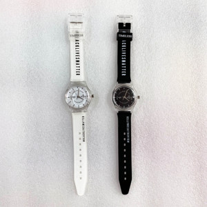 Montre de sport transparente avec Logo personnalisé, Montage africain, en plastique, avec visage et bracelet personnalisés, Design à impression unique - Product Image 6