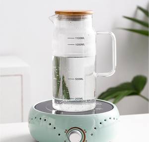 Pichet en verre avec couvercle <span class=keywords><strong>Carafe</strong></span> à eau de haute qualité avec des lignes d'échelle précises pour l'eau chaude/froide, le <span class=keywords><strong>thé</strong></span> <span class=keywords><strong>glacé</strong></span> et d'autres boissons - Product Image 2