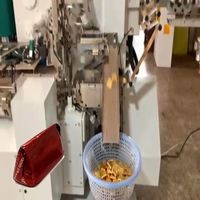 Machine d'emballage automatique à haute efficacité pour enveloppes triangulaires de chocolat imprimées en feuille, avec scellage thermique et conception personnalisée